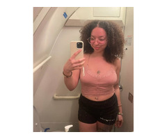 Brune attentionnée et très sensuelle