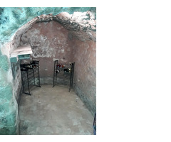 Location cave (bouteille, meubles, légumes, . 10m2, sécurisé 2 portes dans village
